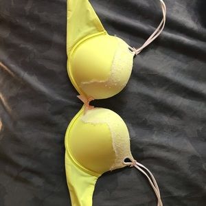 Victoria’s Secret push up bra. 34C